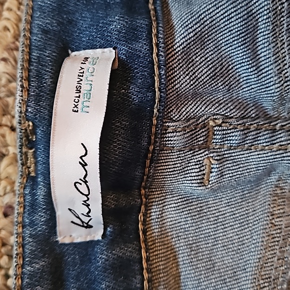 KanCan jeans - Picture 2 of 4